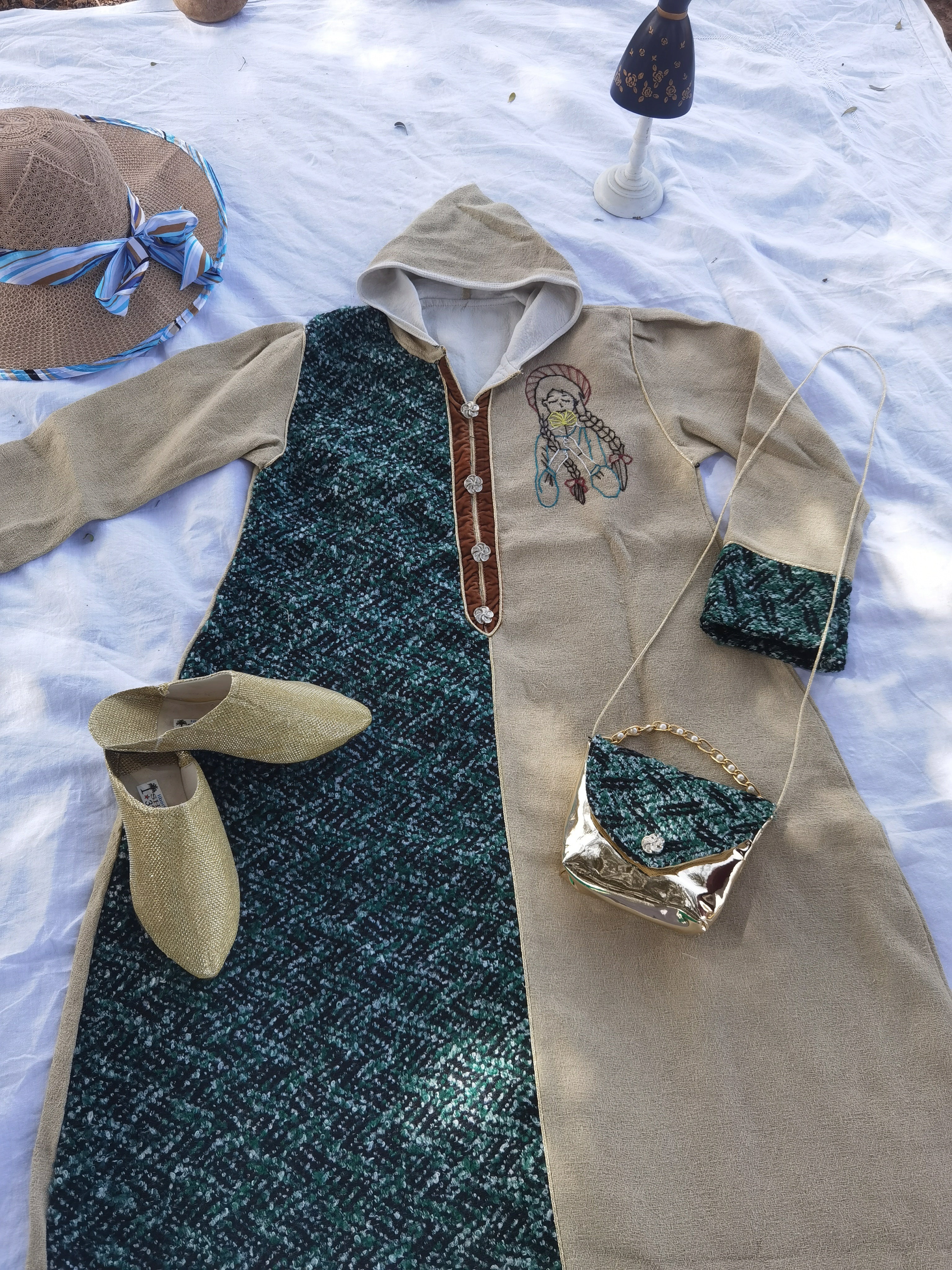 جلابة أطفال بنات مع حقيبة وبلغة هذية